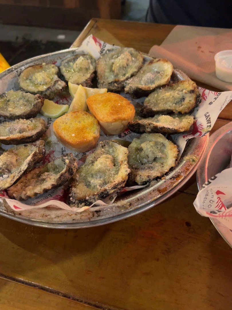 Family-friendly seafood spot with a covered patio.