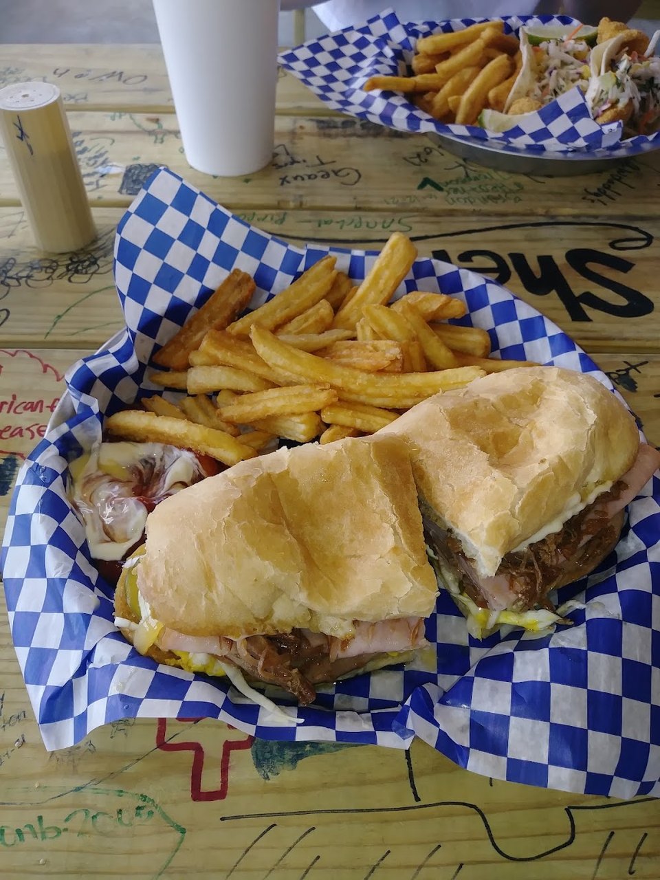 Debris PO-Boy